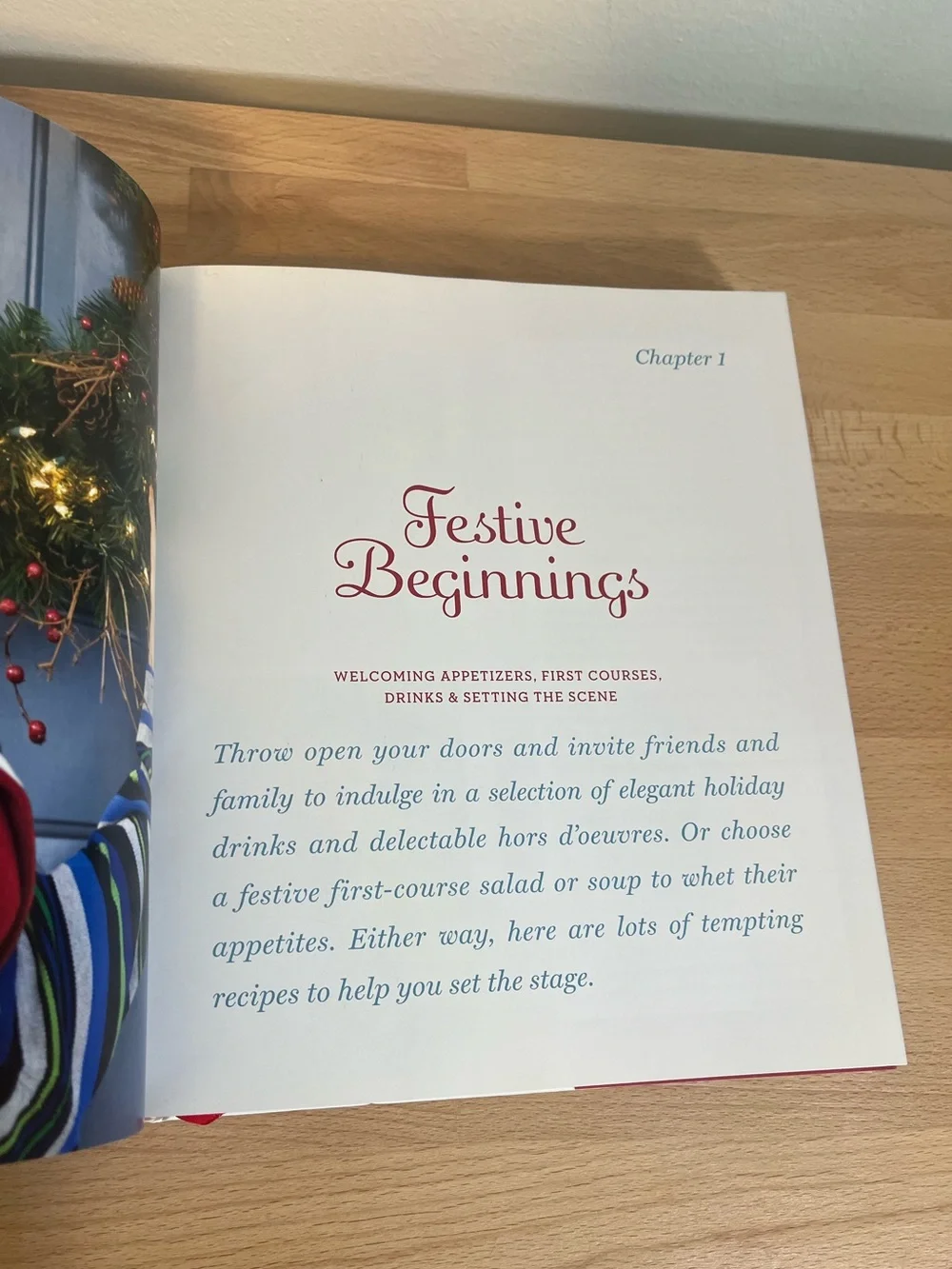 The Good Housekeeping Christmas Cookbook: Recipes, Decorating, Crafts, Gifts